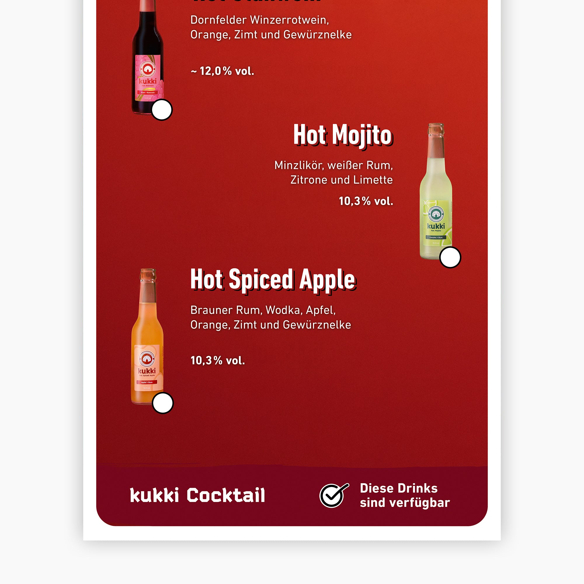 Drei kukki Cocktail Glasflaschen: Hot Spiced Apple, Hot Mojito und Dornfelder Wein auf rotem Hintergrund.